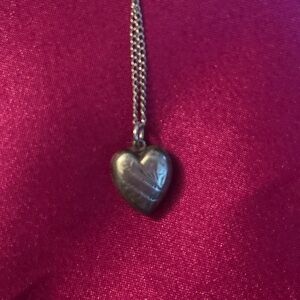 Silver Heart Pendant on Silver Chain.